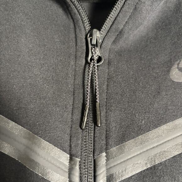 Nike Hoodie Womens Medium Black Tech Fleece Full Zip Jacket CW4298-010 Athletic - Picture 11 of 15